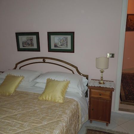 Regina Suite Naples Extérieur photo