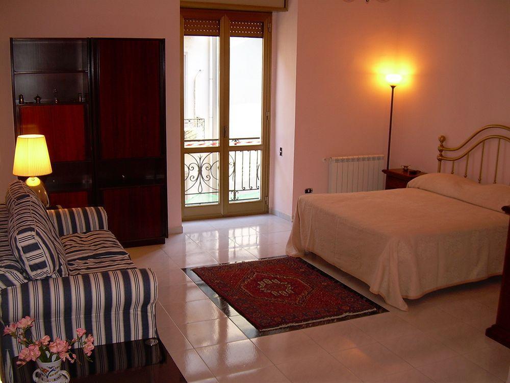 Regina Suite Naples Extérieur photo