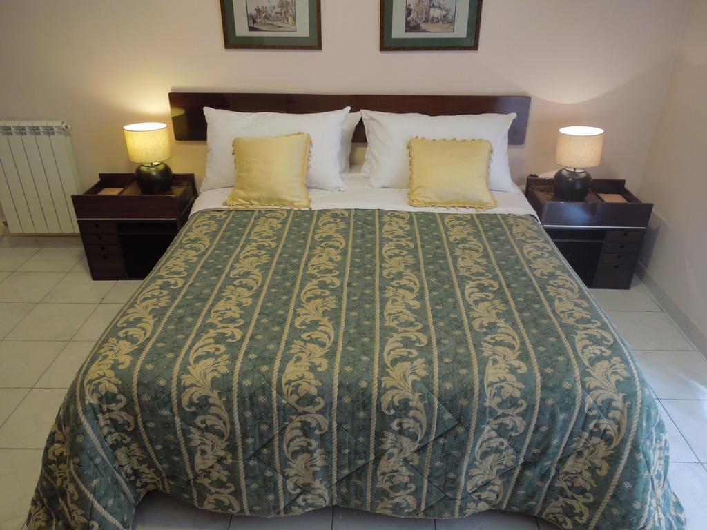 Regina Suite Naples Extérieur photo