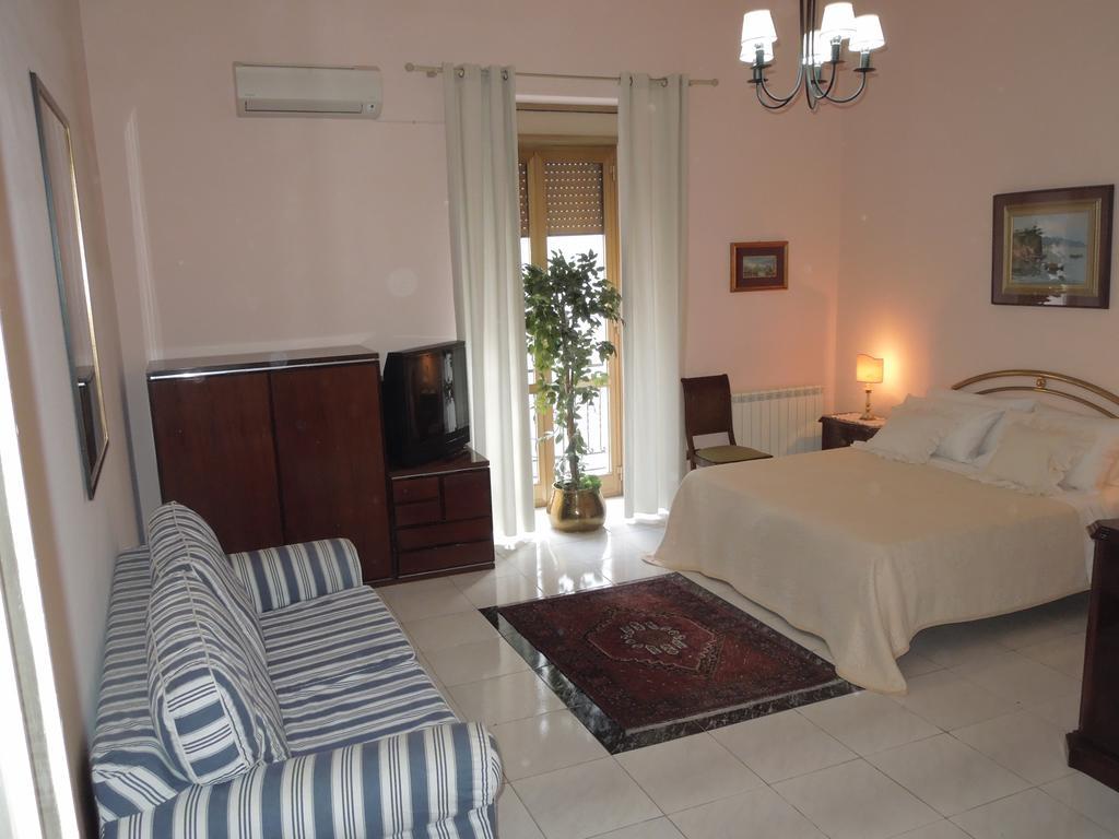 Regina Suite Naples Extérieur photo